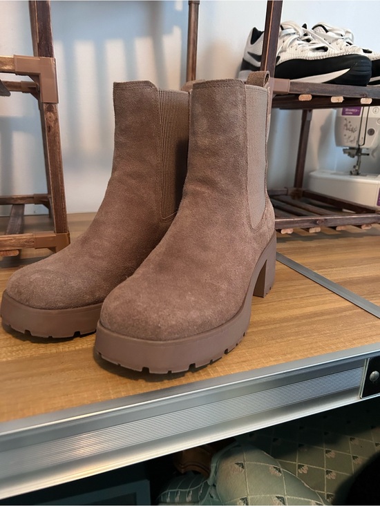 Steve Madden Shoes - Women’s Steve Madden Chunky Chelsea Boot - Brown Suede